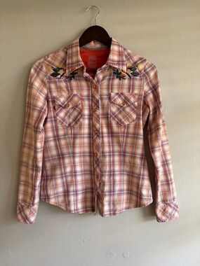 Vigoss  vintage Red Graphic Tee with Subtle Print